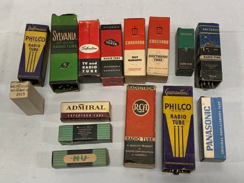 lot 38 image: Lot of 15 Vintage Radio Tubes
