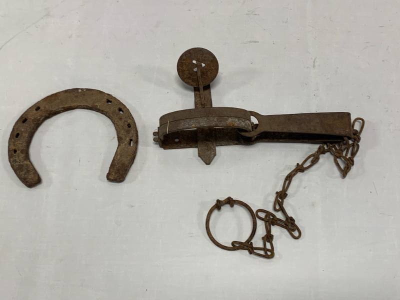 lot 49 image: Antique Horseshoe & Animal Trap
