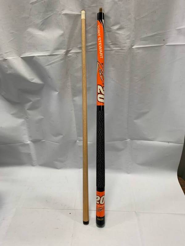 lot 53 image: Tony Stewart 2 Piece Pool Cue