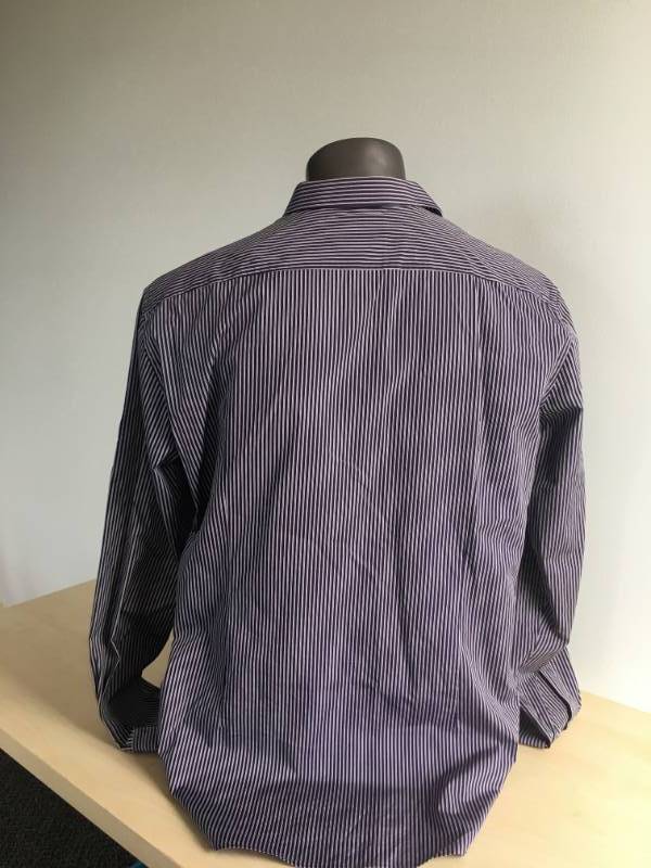 lot 9 image: Purple Hugo Boss Button-Up