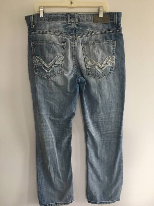 lot 27 image: BKE Jeans Mens 36R, Straight