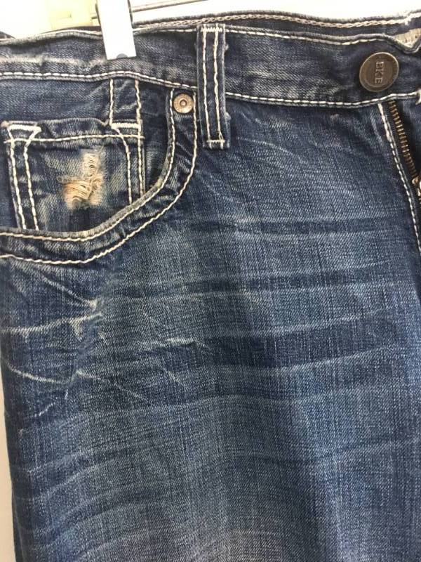 lot 28 image: BKE Jeans Mens 36R