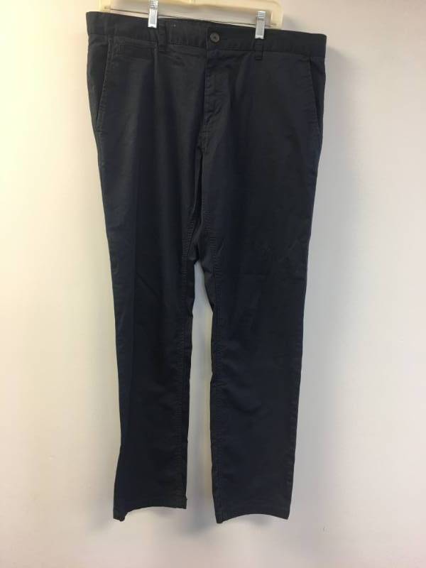 lot 35 image: Navy F&F Chinos Mens 38x30