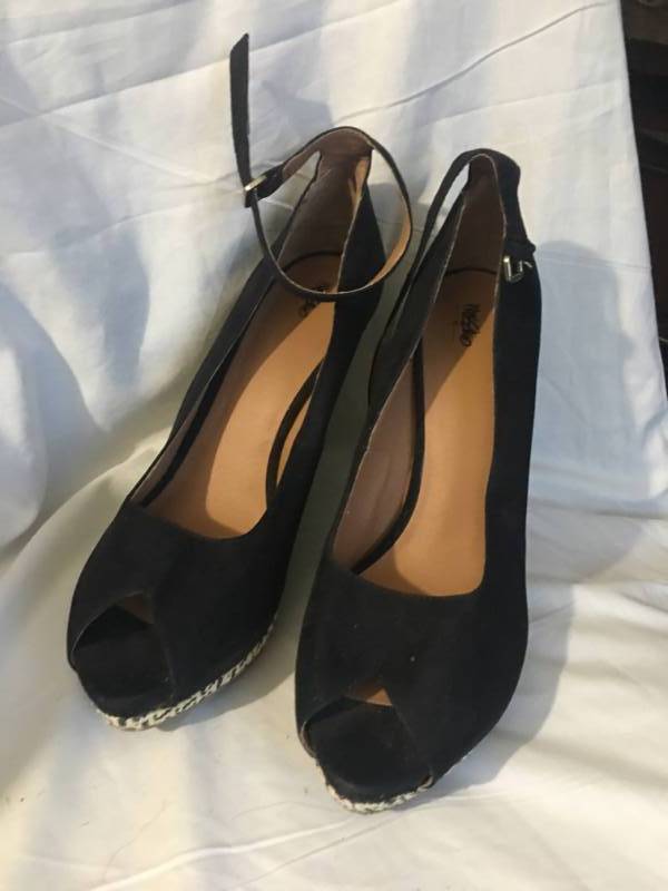 lot 47 image: Mossimo Womens Wedge Shoes
