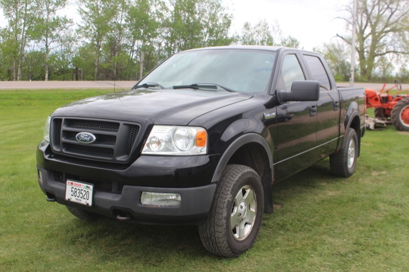 lot 3736 image: 2005 Ford F150 FX4 Off-Road 4x4 Crew Cab