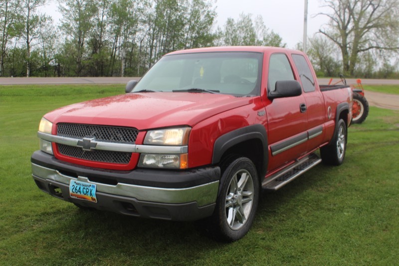 2004 Chevrolet Silverado 1500 4x4 Extended Cab