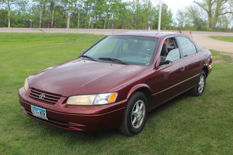 1999 Toyota Camry LE
