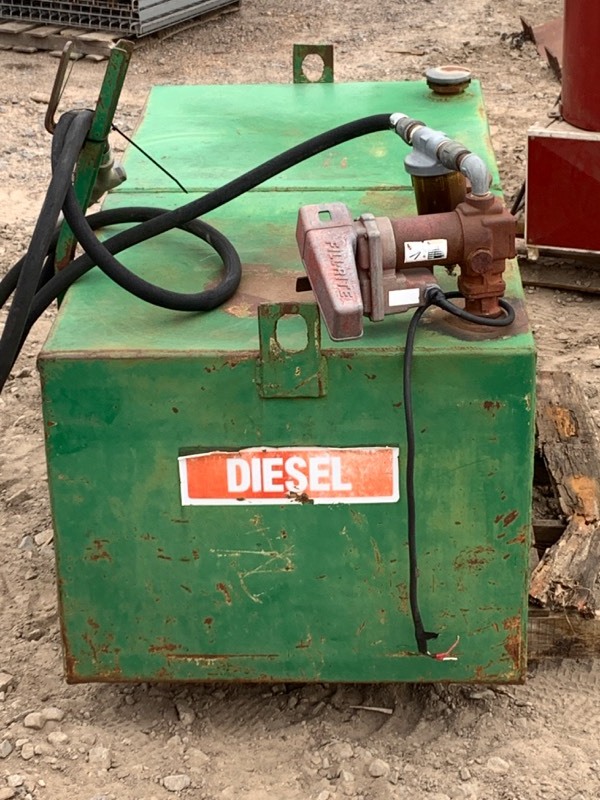 lot 13 image: Commercial Diesel Fuel Tank With Pump