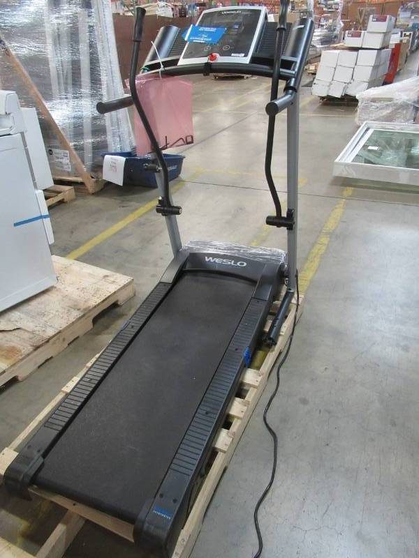lot 56 image: Weslo CrossWalk 5.2t Treadmill, WLTL31312.