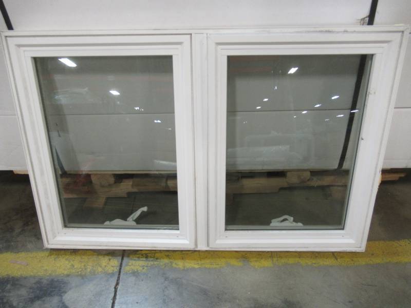 lot 89 image: Pella Casement Window 47 12 X 30 12 X 3 14 - Previously installed Model Unknown