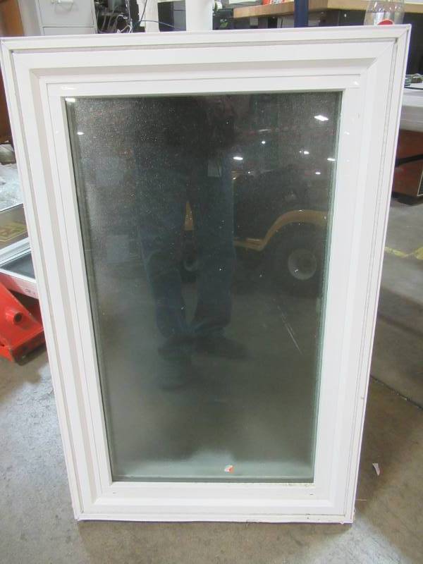 lot 92 image: Pella Single Casement Window With Iced Glass 22 14 X 34 12 X 3 18 - Previously Installed