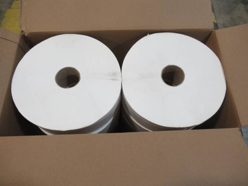 lot 147 image: Cascades JRT 2-Ply Jumbo Toilet Paper for Tandem Dispensers, White, 6 rolls, CSD4016