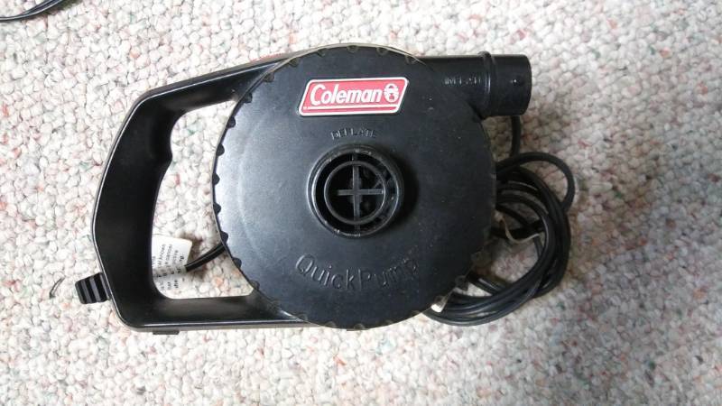 lot 21 image: Mini Air Compressors 12V and Foot Pump