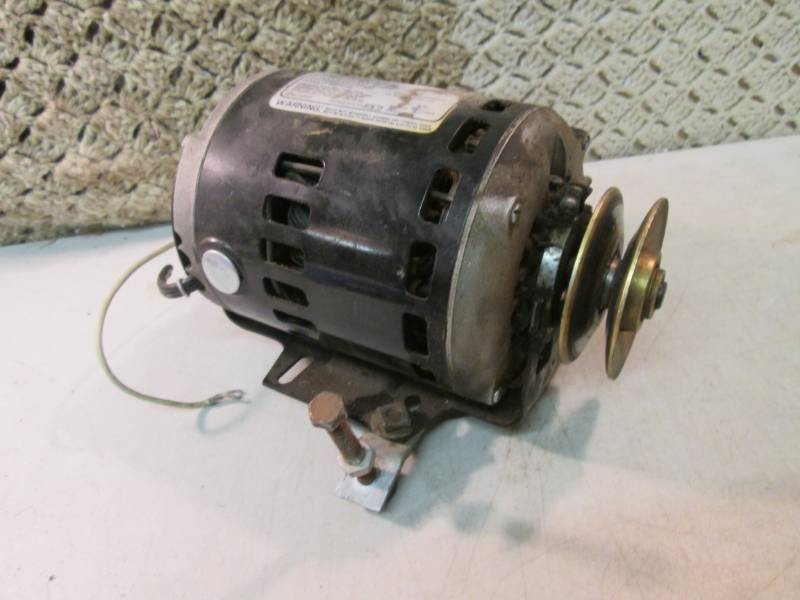 lot 4 image: Emerson 13 hp Electric Motor  EC1...