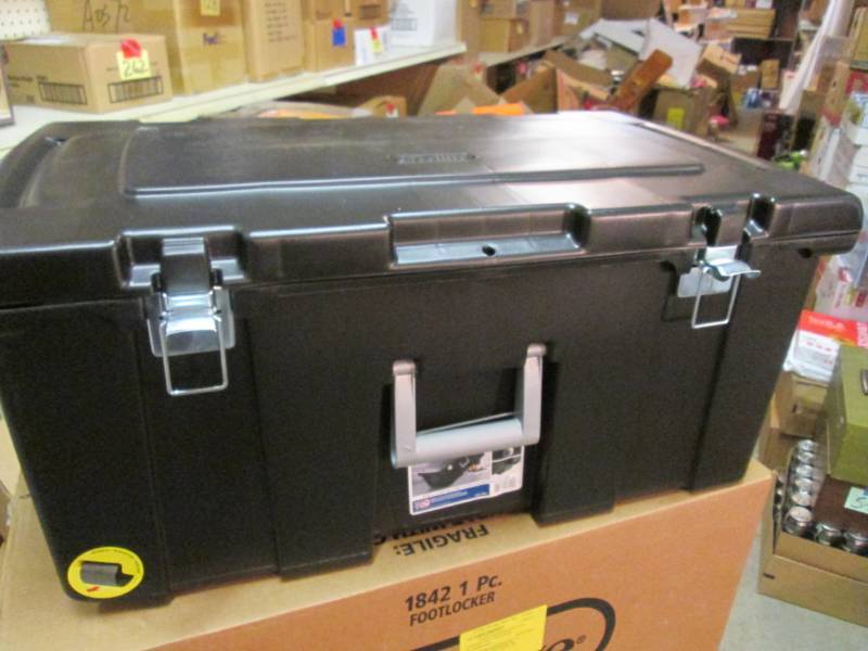 lot 56 image: Sterilite 92 quart Footlocker Stora...