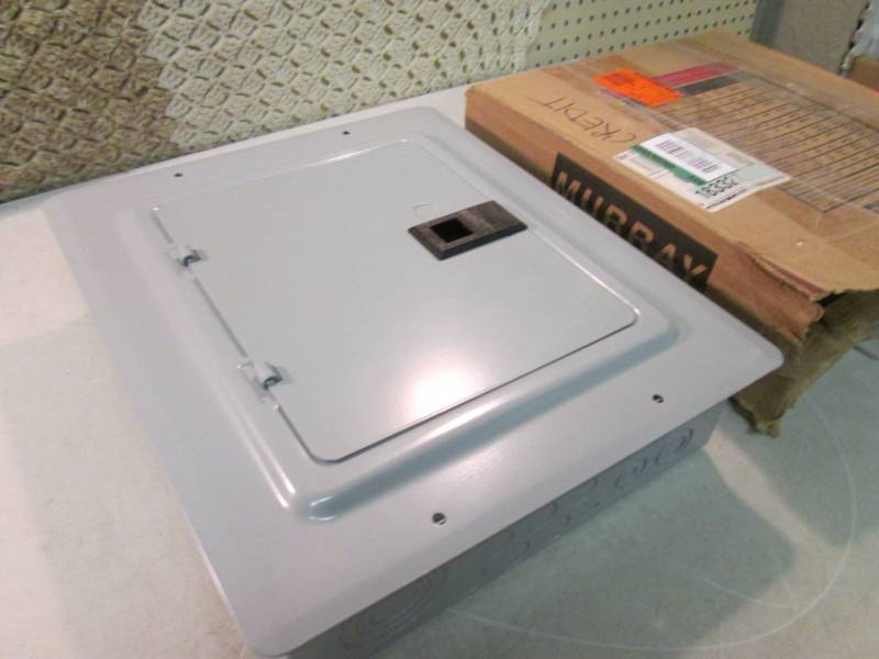 lot 24 image: Murry Breaker Box Open Box  A-2...