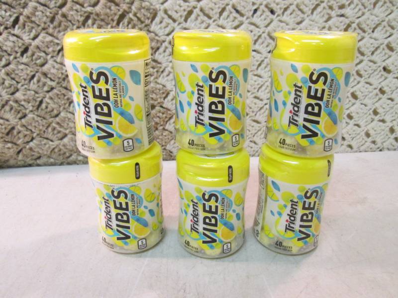 lot 79 image: 6 Trident Vibes Gum Lemon Best by M...