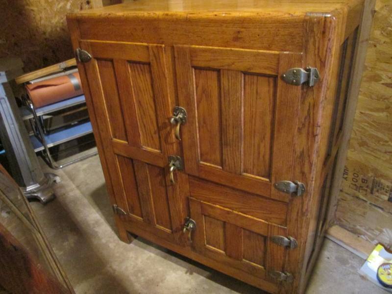 lot 106 image: Vintage Bohn Wood 3-Door Ice Box Ca...