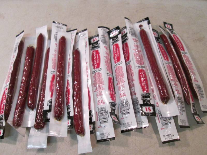 lot 142 image: 20 Jack Links Original Snack Sticks...