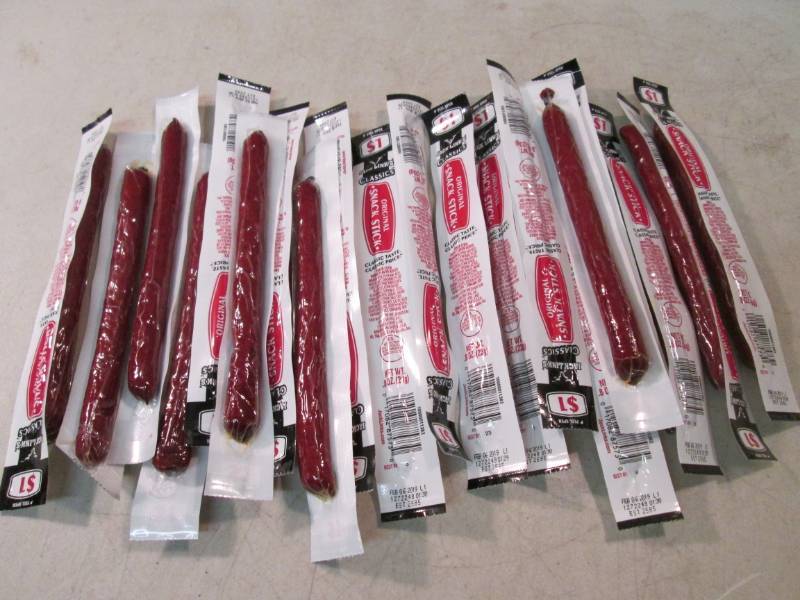 lot 143 image: 20 Jack Links Original Snack Sticks...
