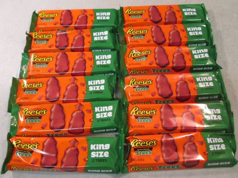 lot 182 image: 12 King Size Reeses Peanut Butter T...
