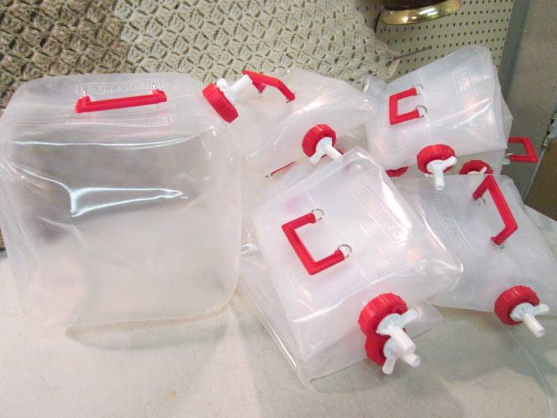 lot 202 image: Lot of 10 Fold-N-Carrier 5 Gallon W...