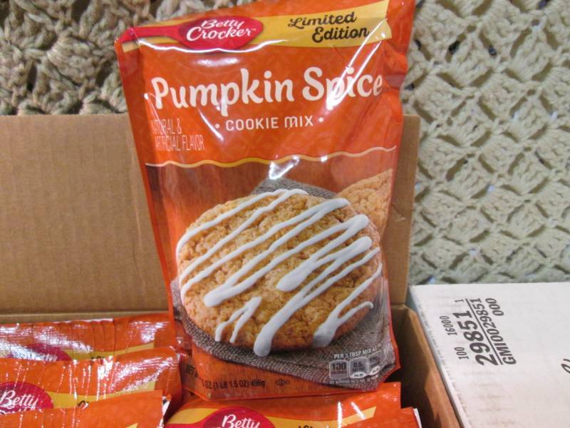 lot 250 image: 2 Cases of 12 Bags each of Betty Cr...