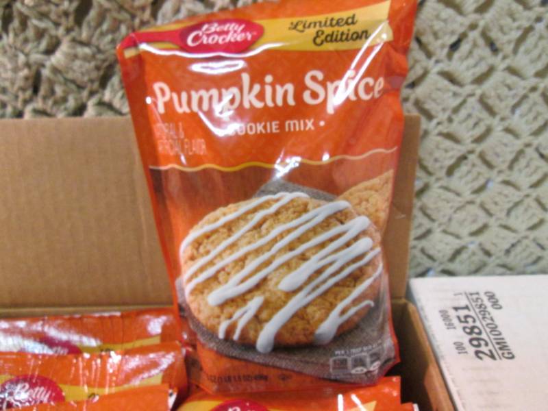 lot 251 image: 2 Cases of 12 Bags each of Betty Cr...