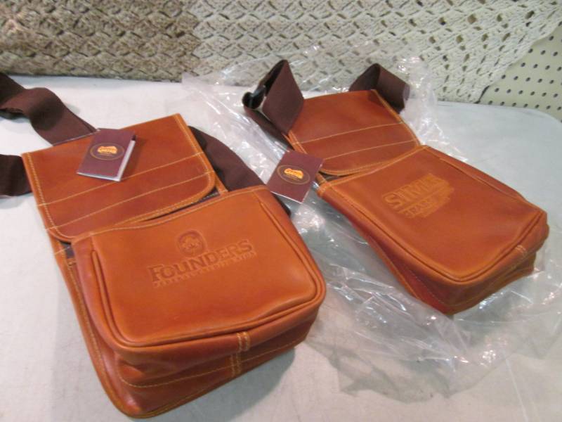 lot 260 image: Lot of 2 Canyon Outback Leather Goo...