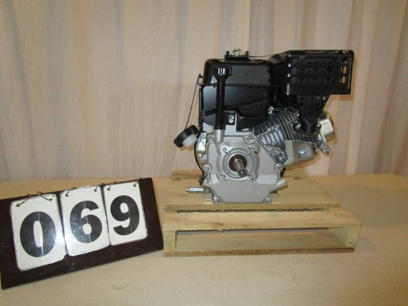 lot 69 image: LCT 179CC General Purpose Engine