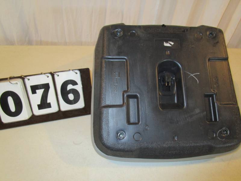 lot 76 image: Lawn Mower Seat - Grey - High Back