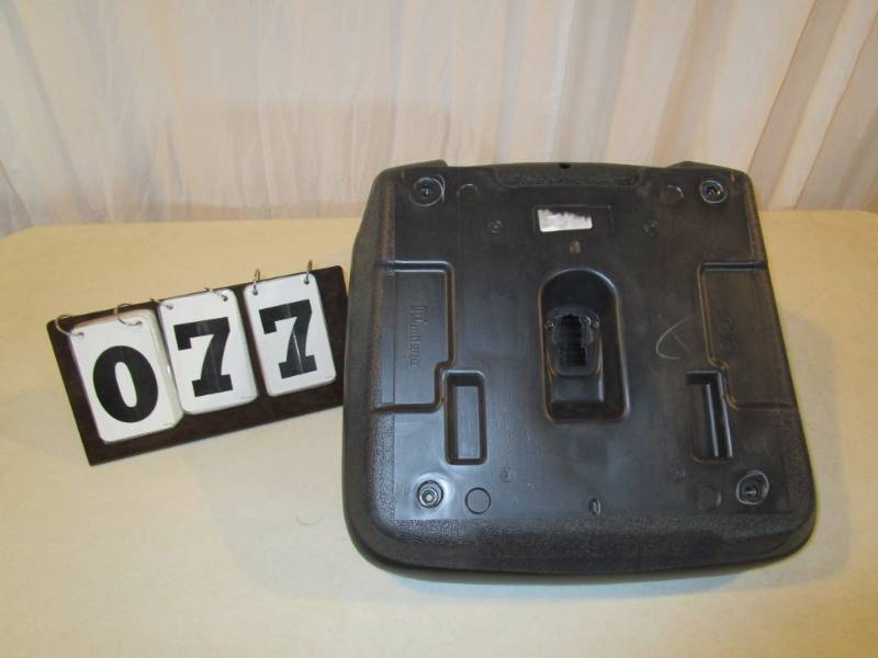 lot 77 image: Lawn Mower Seat - Black - High Back