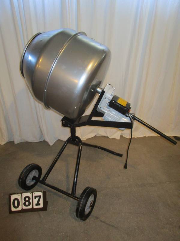 lot 87 image: Portable Cement Mixer