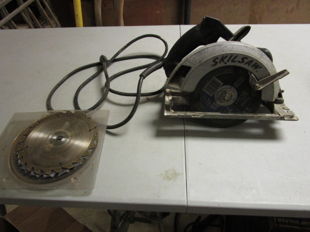 lot 120 image: SKILSAW CIRCULAR SAW