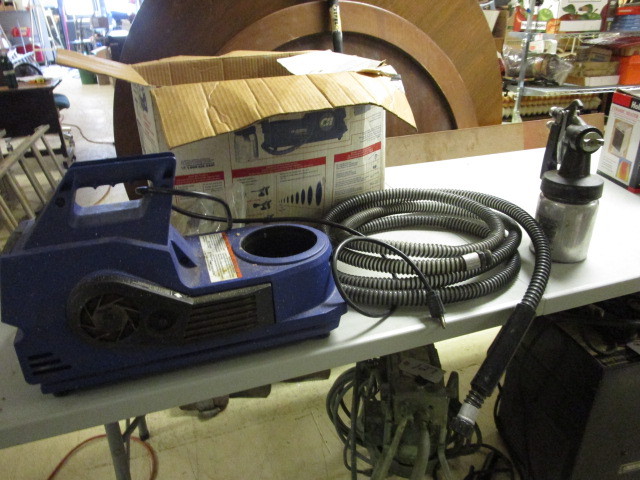 lot 126 image: CAMPBELL HAUSFELD EASY SPRAY PAINT SPRAYER