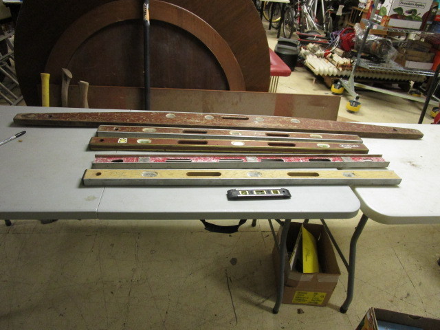lot 141 image: ASSORTMENT OF LEVELS