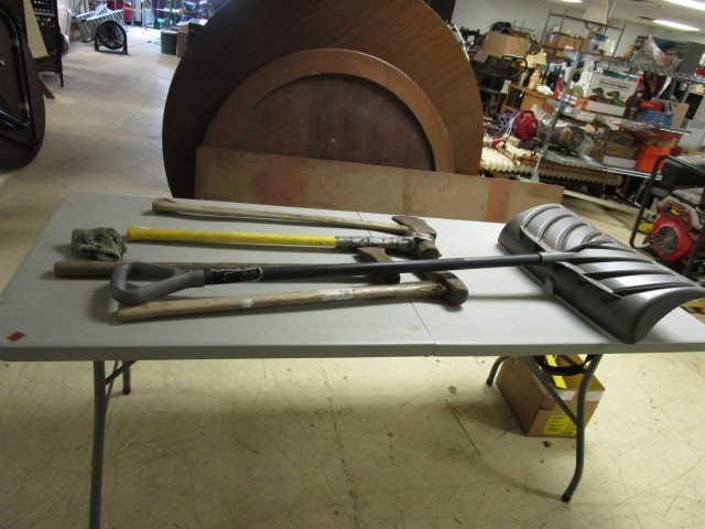 lot 152 image: SPLITTING MAULS, AX AND SLEDGEHAMMER