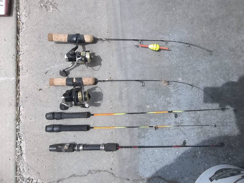 lot 5 image: 2-Ice Fishing Rod Combos-3-Rods, 1-Bucket