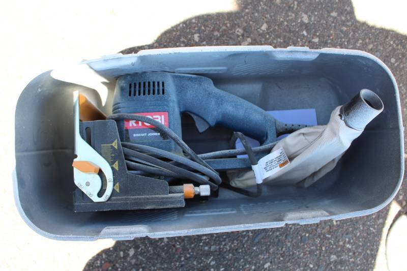 lot 96 image: Ryobi Sander with Dust Collection, Case