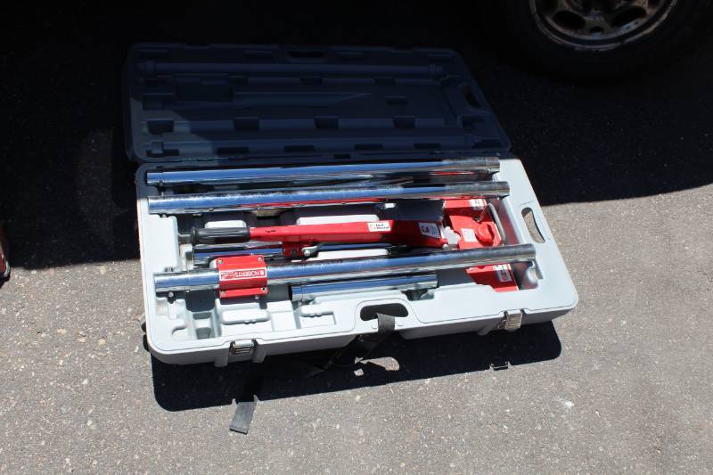 lot 102 image: Roberts Power-Lok Stretcher with Case