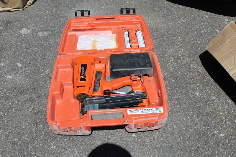 lot 112 image: Paslode Impulse Solid State Finish Nailer with Case