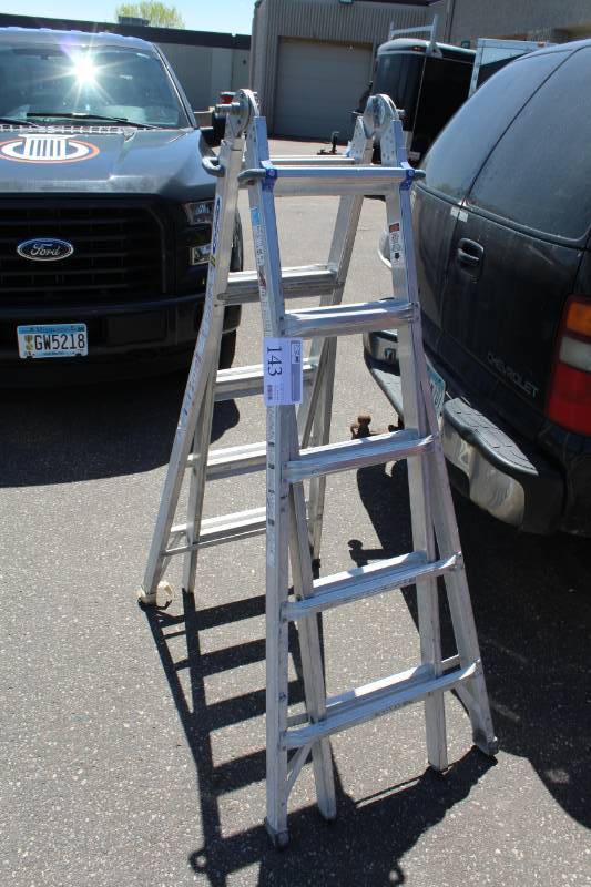 lot 143 image: Werner 21ft. Aluminum Extension Ladder