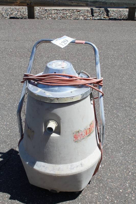 lot 129 image: Multi-Clean WetDry Power Vac