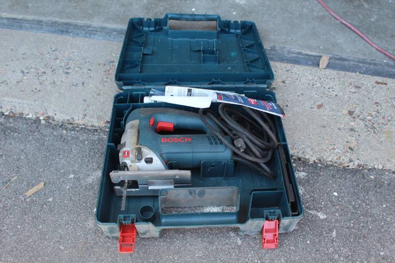 lot 137 image: Bosch Jigsaw with Case