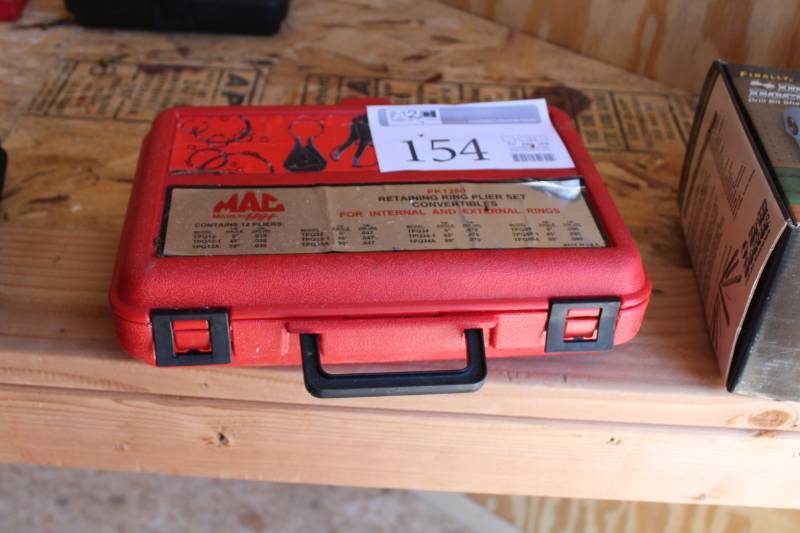 lot 154 image: Mac Tools 12-Piece Retaining Ring Plier Set Convertibles with Case