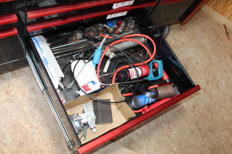 lot 178 image: Air Fittings, Grease Guns, Misc. Hardware
