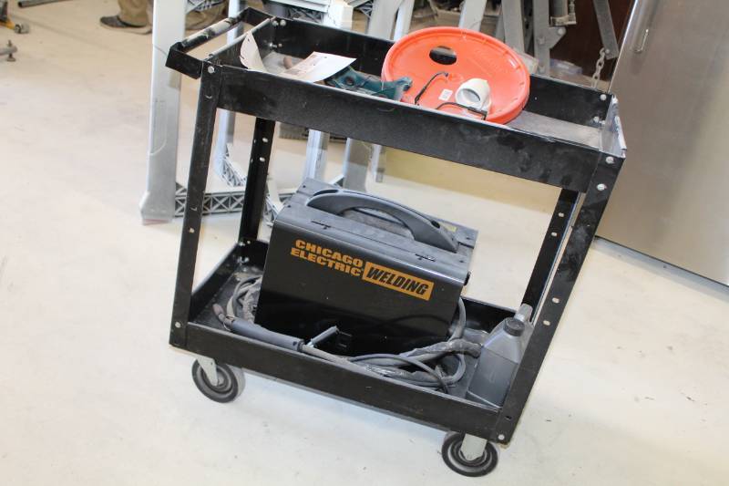 lot 20 image: Chicago Electric Welding Mig 180 Wire Feed Welder with Cart