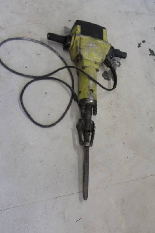 lot 21 image: Bosch Jack Hammer