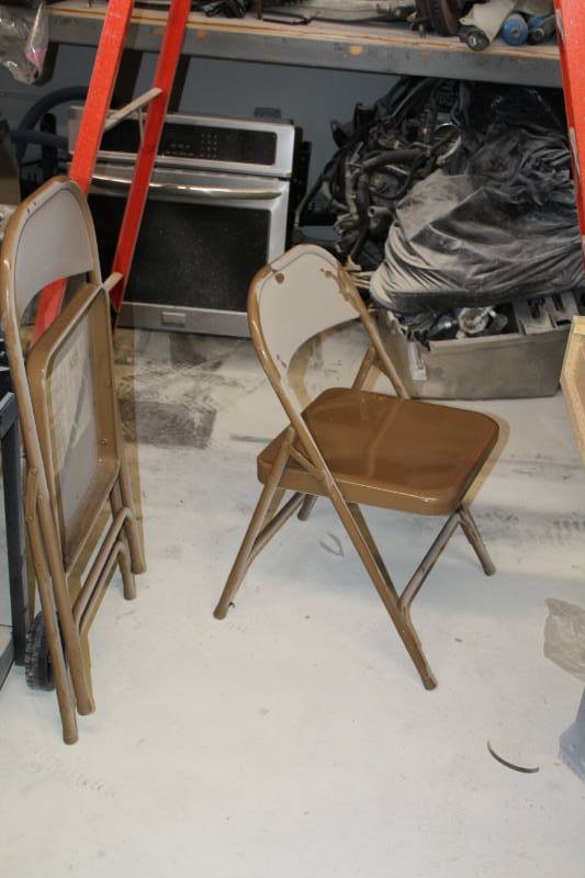 lot 25 image: Lot of (22) Metal Folding Chairs