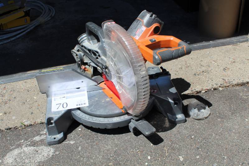 lot 70 image: Ridgid 10in. Table Saw